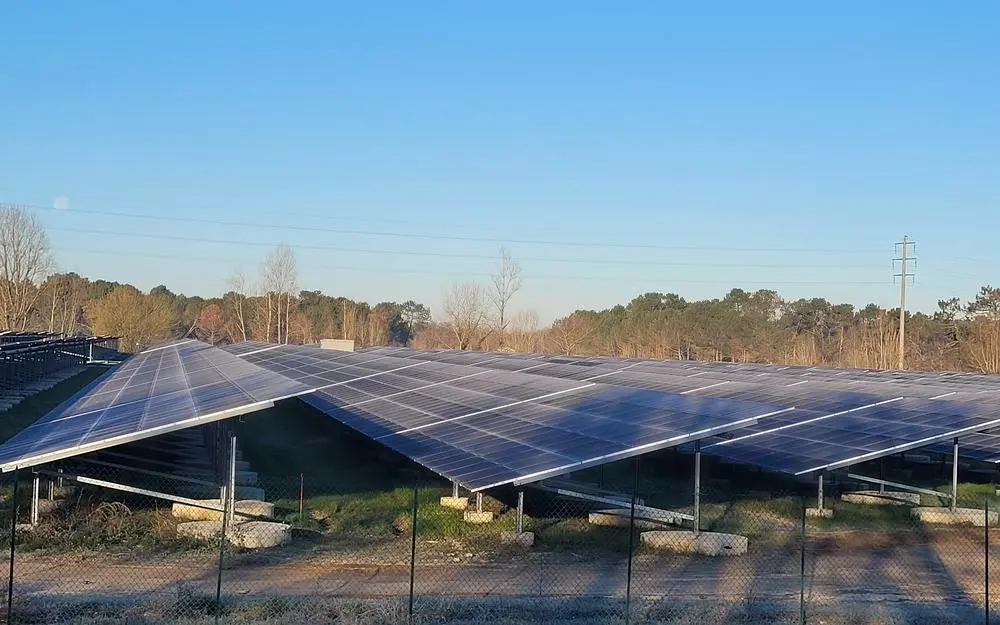 Panneaux solaires de la centrale en Gironde